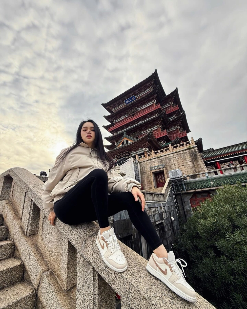 Hương Giang Trấn Thành kết hợp ăn ý trong Người Ấy Là Ai