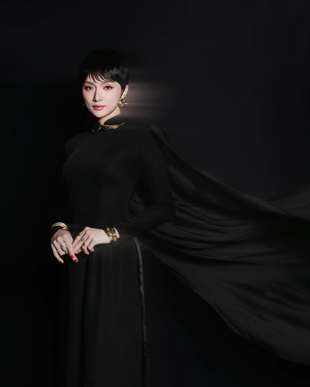 Hương Giang là Hoa hậu Chuyển giới lan tỏa thông điệp bình đẳng