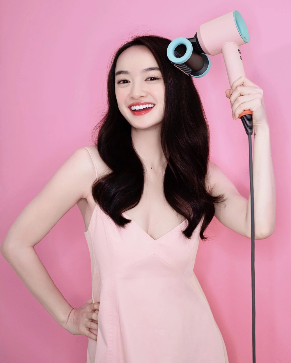 Gái đẹp YouTube nổi bật với vlog thời trang và lifestyle