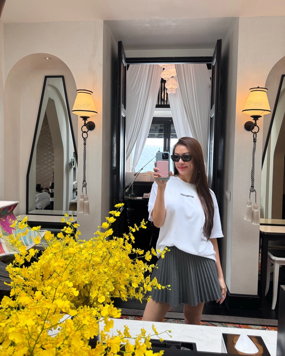 Hoa Hậu Kim Duyên nói tiếng Anh hạn chế tại Miss Universe 2021 