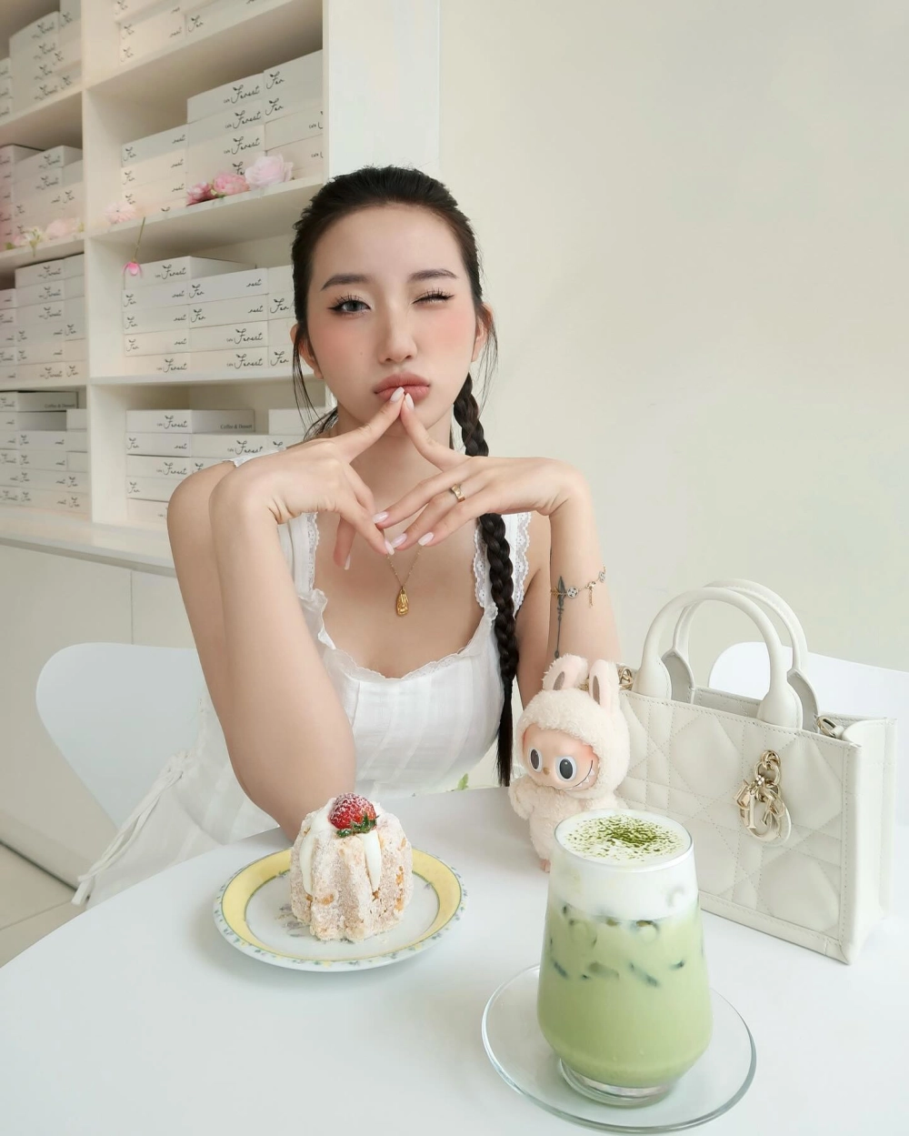 Lê Thị Khánh Huyền phốt quảng cáo cờ bạc lộ clip nóng gây tranh cãi 