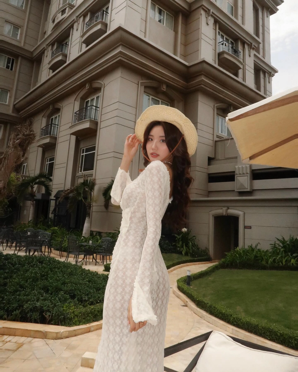 Lê Thị Khánh Huyền ảnh xinh đẹp phong cách gợi cảm viral tiktok 