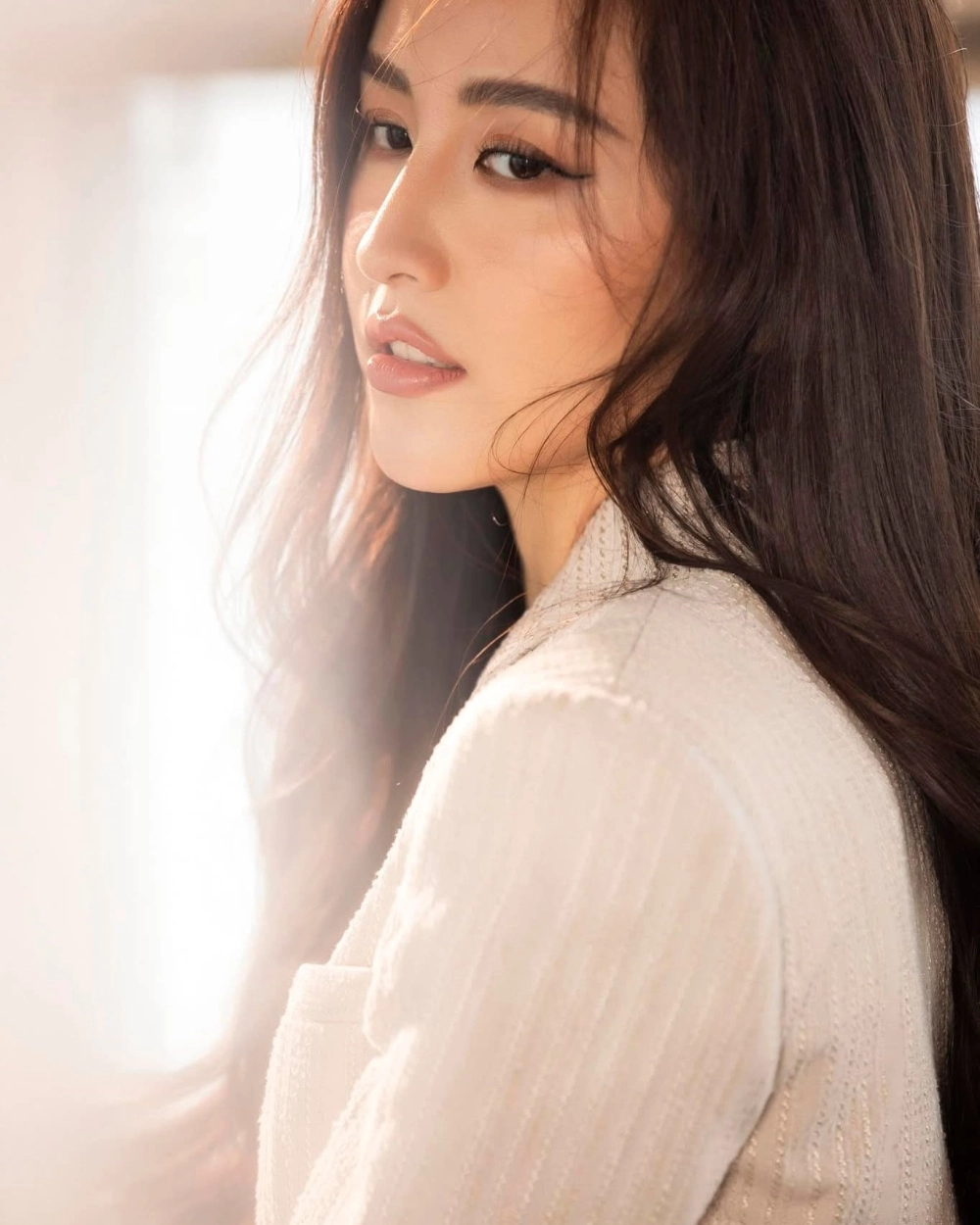 Mai Phương bị tước vương miện không có thông tin xác nhận chính thức 