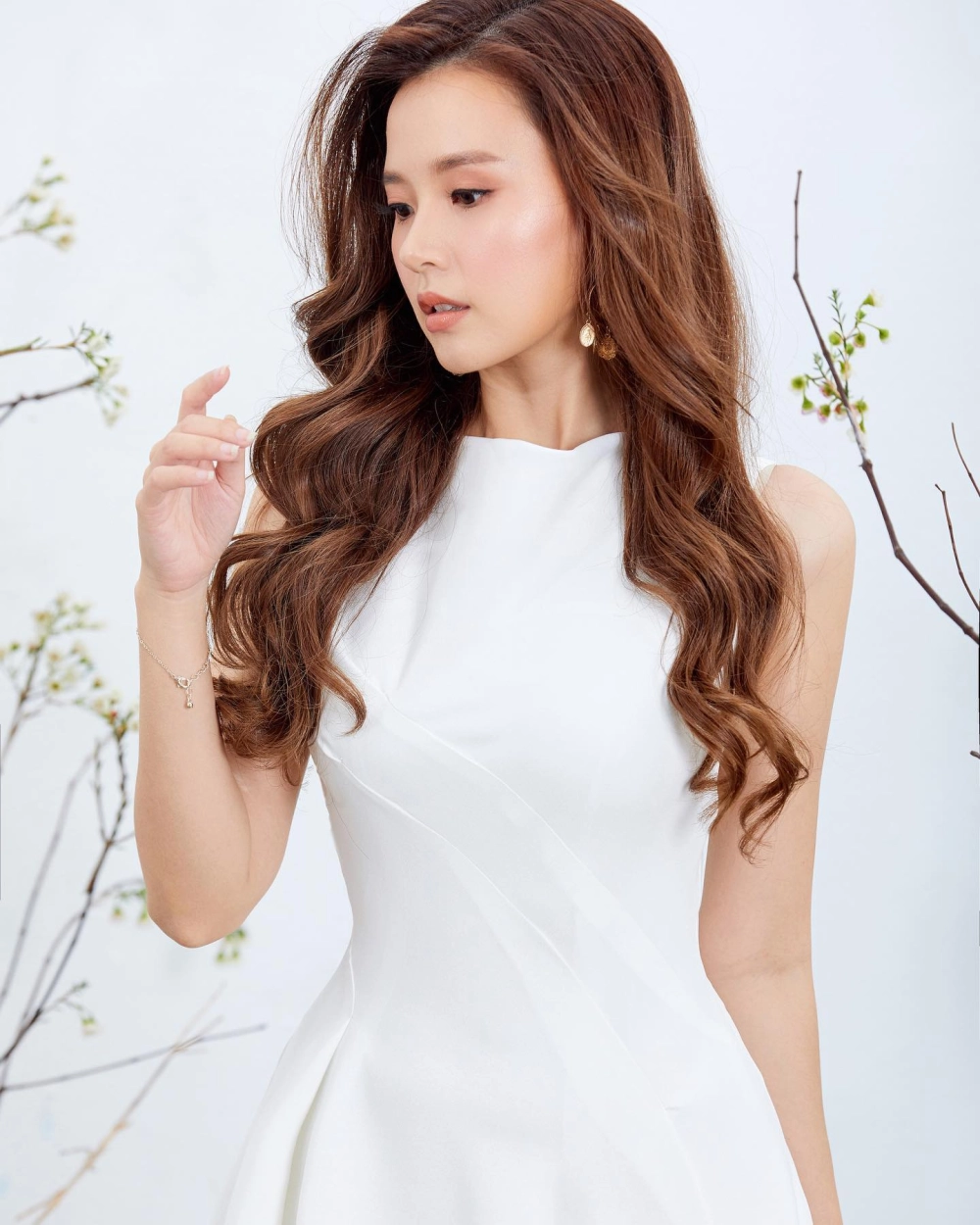 Thưởng thức avatar hình con gái, dễ thương và trendy