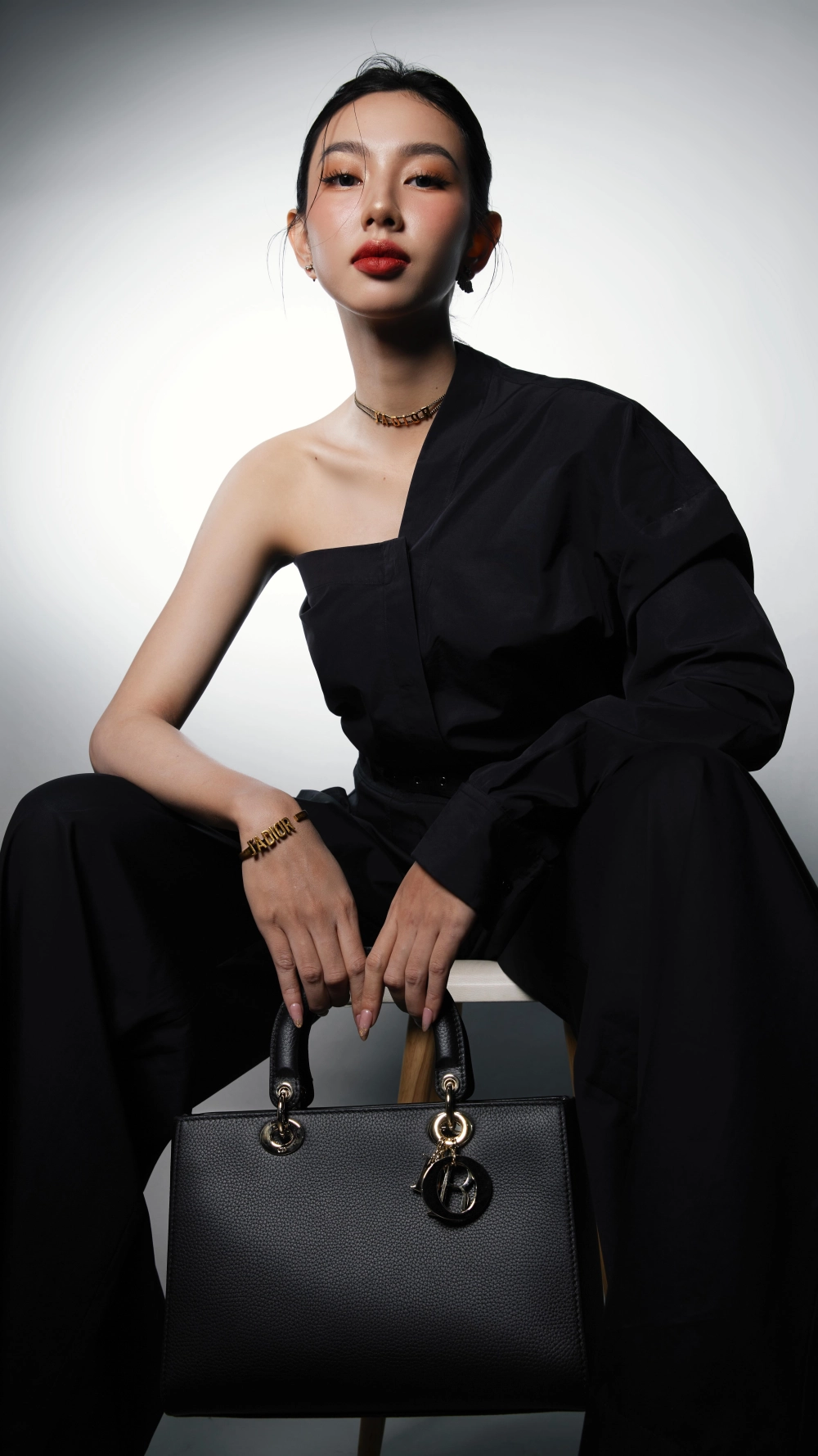 Hoa Hậu Hòa Bình Thế Giới Thủy Tiên không có thông tin liên quan 