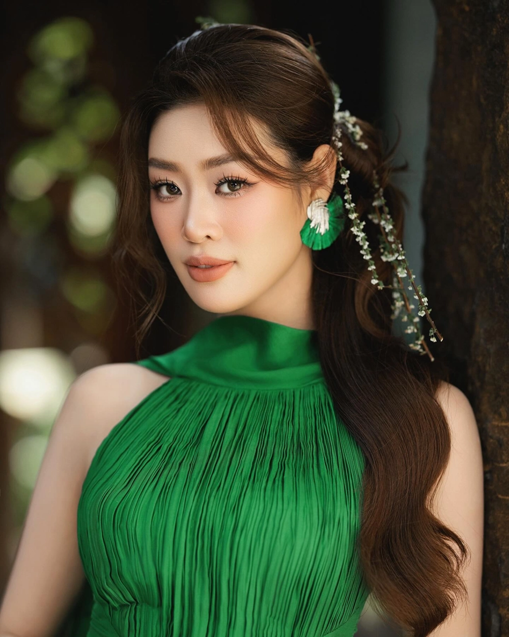 Hình ảnh Hoa Hậu Khánh Vân đầm dạ hội cam nổi bật Miss Universe 2020 