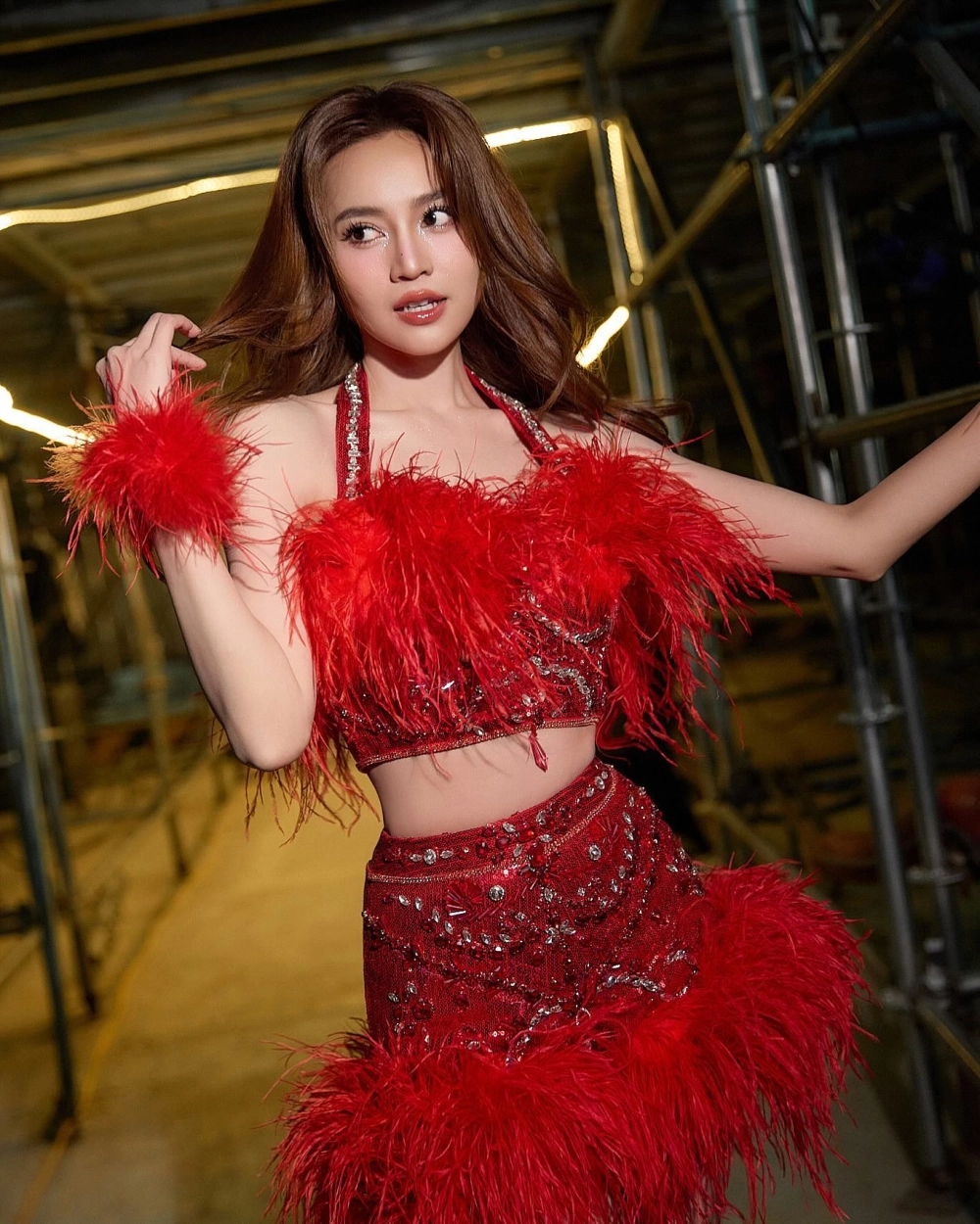 Lan Ngọc livestream chốt đơn mặt mộc năng lượng tích cực