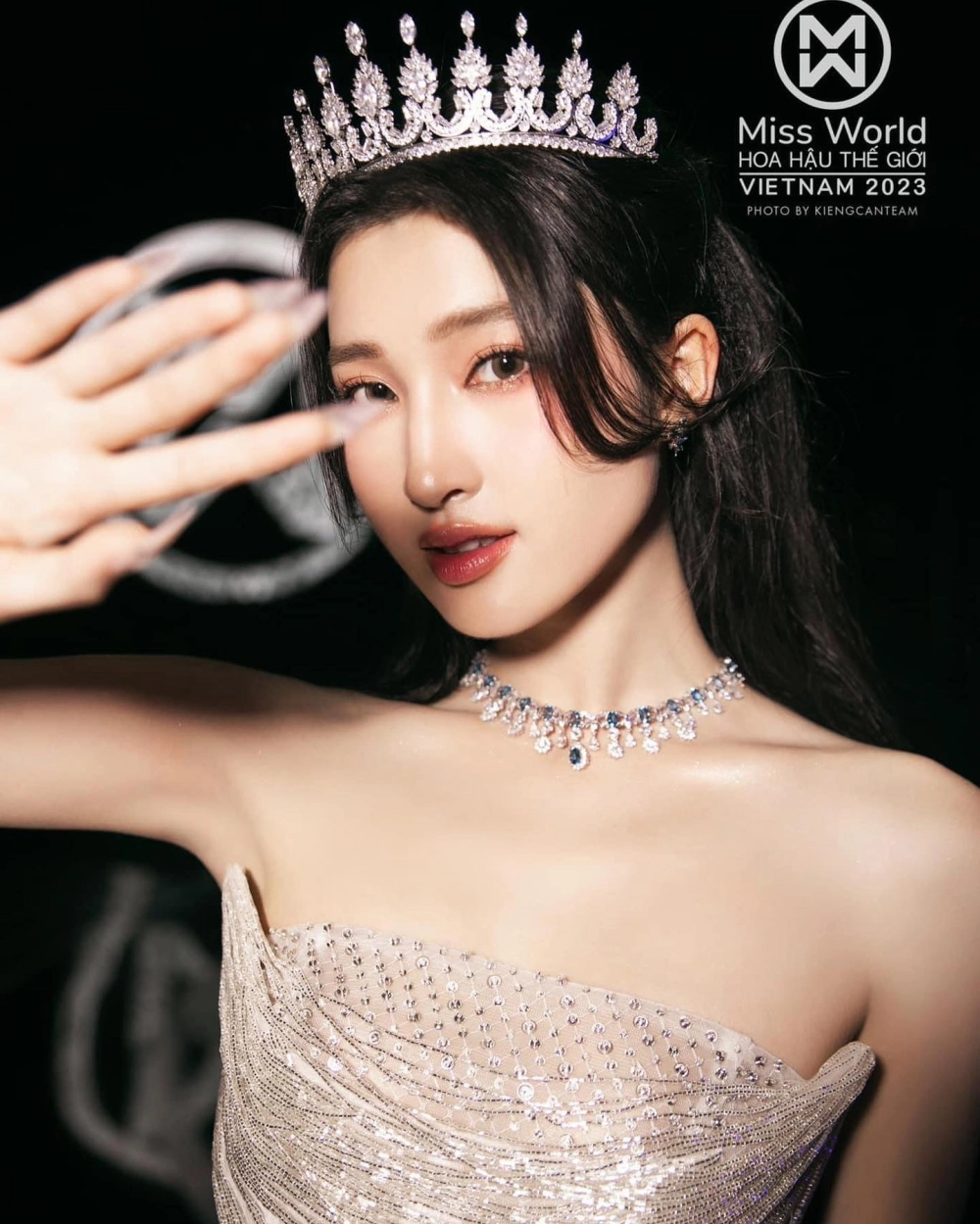 Á hậu Phương Nhi mặt mộc nét đẹp thần tiên tỷ tỷ