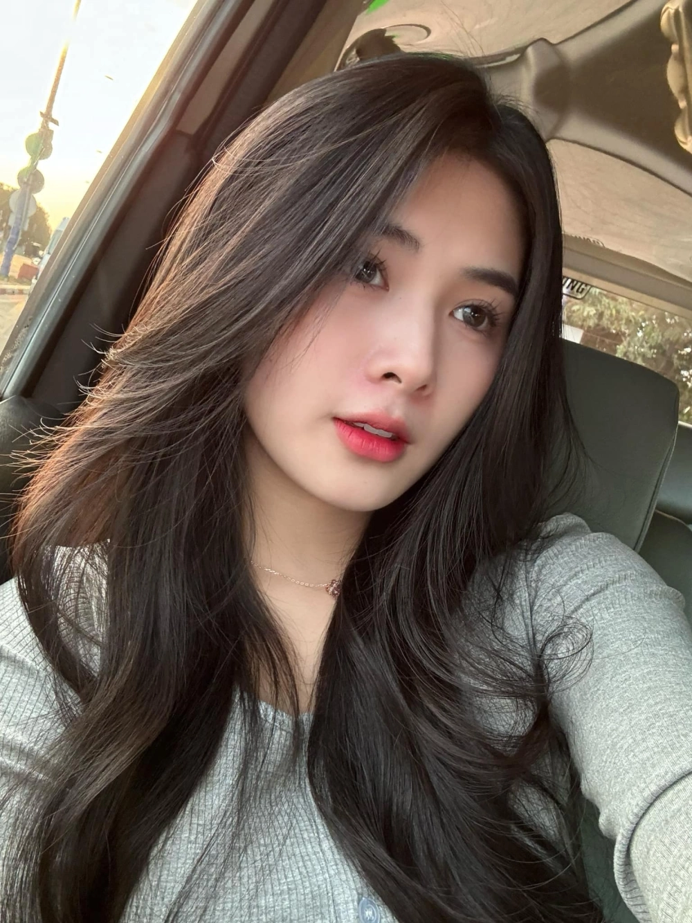 Hình xăm Quỳnh Alee không có thông tin cụ thể về hình xăm 