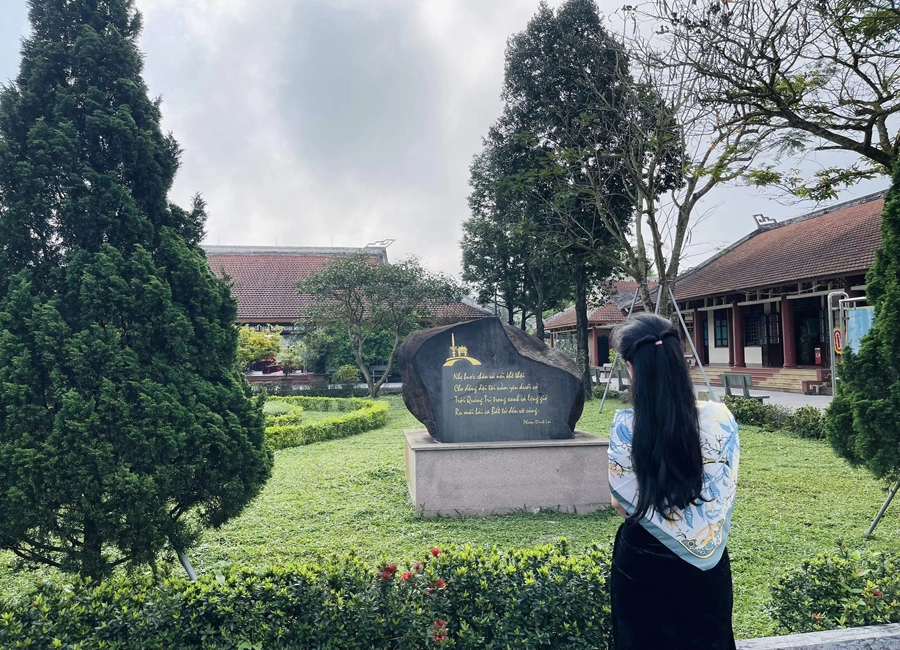 Về lại thành cổ nhìn lại bóng dáng lịch sử