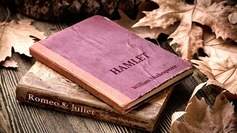 Tóm tắt vở kịch Hamlet ám ảnh bởi bóng ma và định mệnh