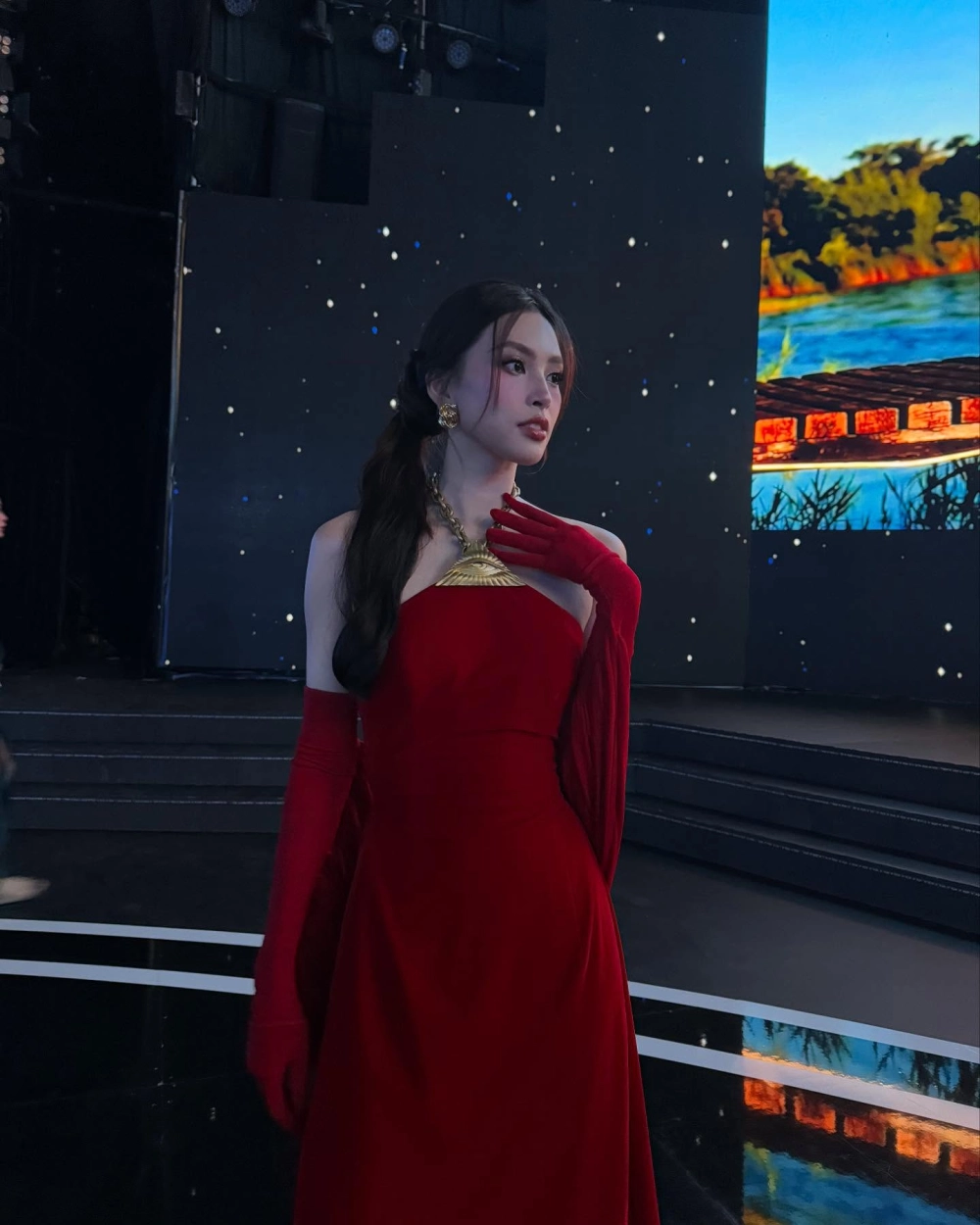 Hoa Hậu Trần Tiểu Vy mới nhất đóng phim Trấn Thành Tết 2025 