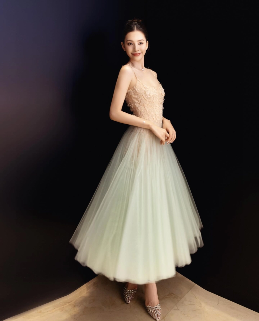 Trần Tiểu Vy học vấn tốt nghiệp Đại Học Sư Phạm Kỹ Thuật TP. Hồ Chí Minh 2022 