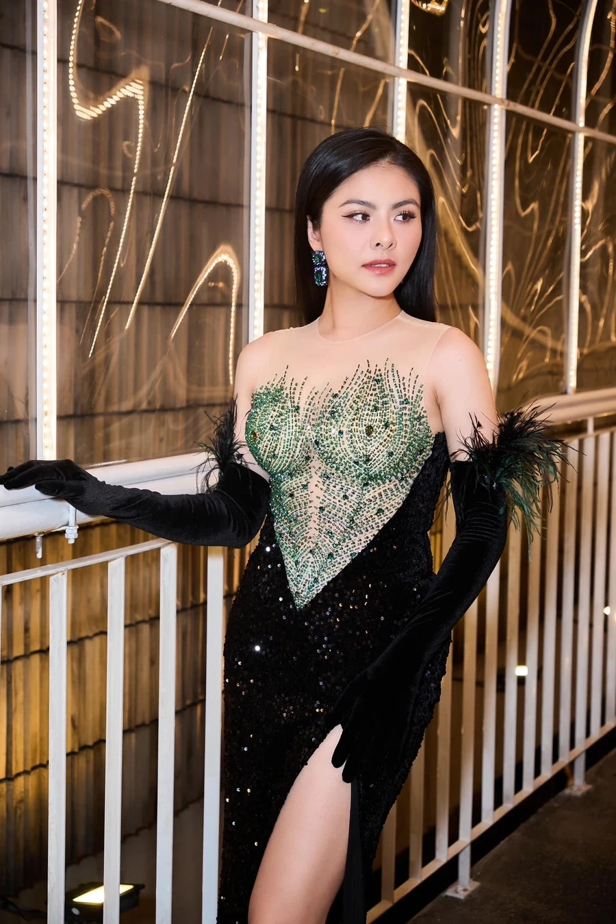 Vân Trang quê ở đâu Cô sinh ra tại Tiền Giang