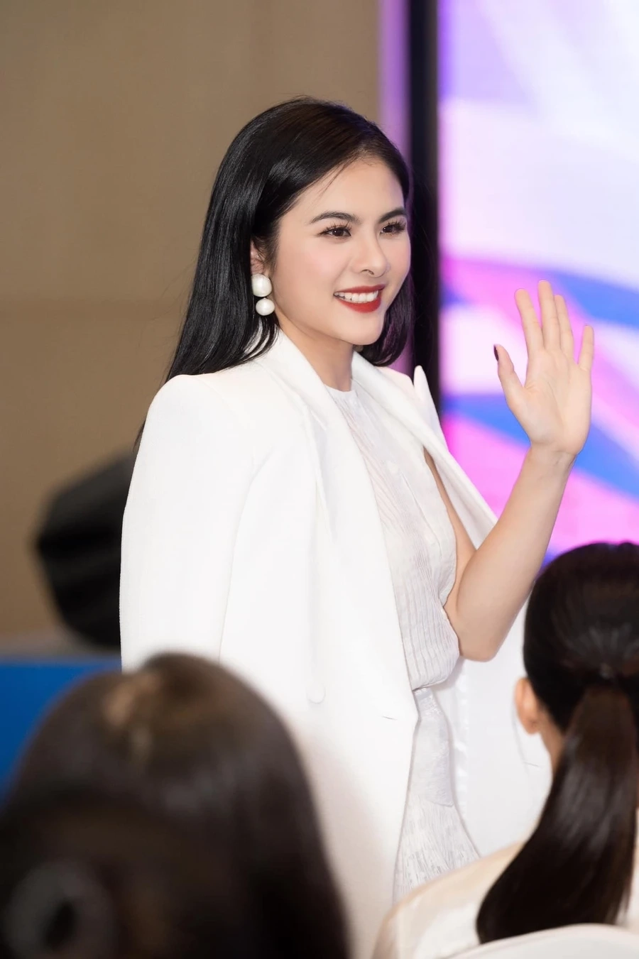 Ca sĩ Vân Trang không tồn tại cô là diễn viên tài năng