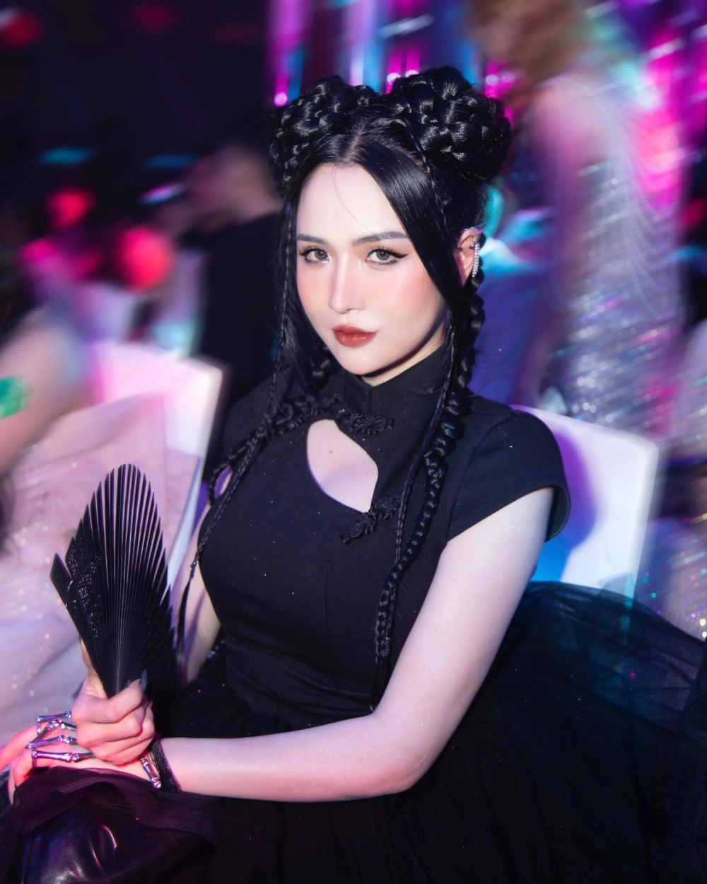 Viên Vibi làm nghề gì tiktoker diễn viên livestream bán hàng 