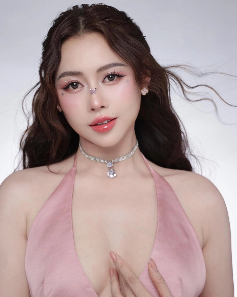 TikTok Việt Phương Thoa 12 triệu follow video hài hước đa dạng 